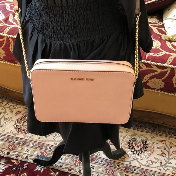 Michael Kors jet set crossbody& wallet set - Picture 8 of 8